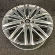 Load image into Gallery viewer, 1x Alufelge 18 Zoll 7.0" 5x112 46ET Glanz 575601025D Seat Ateca Rim Wheel FEL9778910739tk