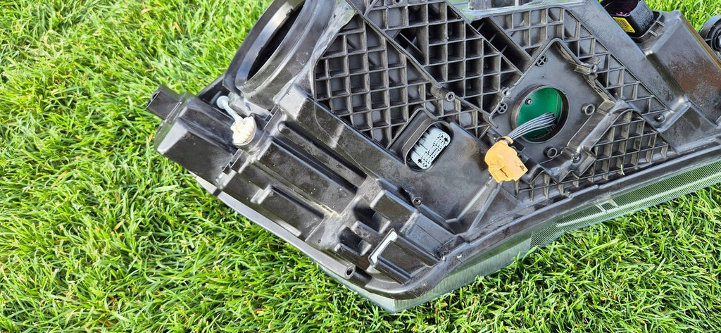 Frontscheinwerfer Skoda Superb III 3V1941015B Xenon Rechts oder Links