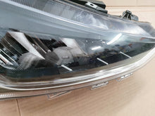 Laden Sie das Bild in den Galerie-Viewer, Frontscheinwerfer Ford Focus NX7B-13E014-CF Rechts Scheinwerfer Headlight SCH8224777636us