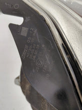 Laden Sie das Bild in den Galerie-Viewer, Frontscheinwerfer Toyota Avensis H279GL-DE Links Scheinwerfer Headlight SCH7153060183oq