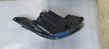 Load image into Gallery viewer, Frontscheinwerfer Hyundai I10 92101-B9000 Links Scheinwerfer Headlight