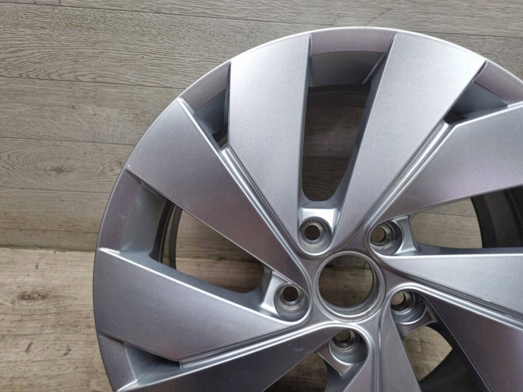 1x Alufelge 17 Zoll 5x112 5H0601025C VW Golf Viii Rim Wheel FEL3171725495ll