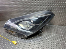 Laden Sie das Bild in den Galerie-Viewer, Frontscheinwerfer Toyota Yaris S25165905 Links Scheinwerfer Headlight SCH9834960112nd