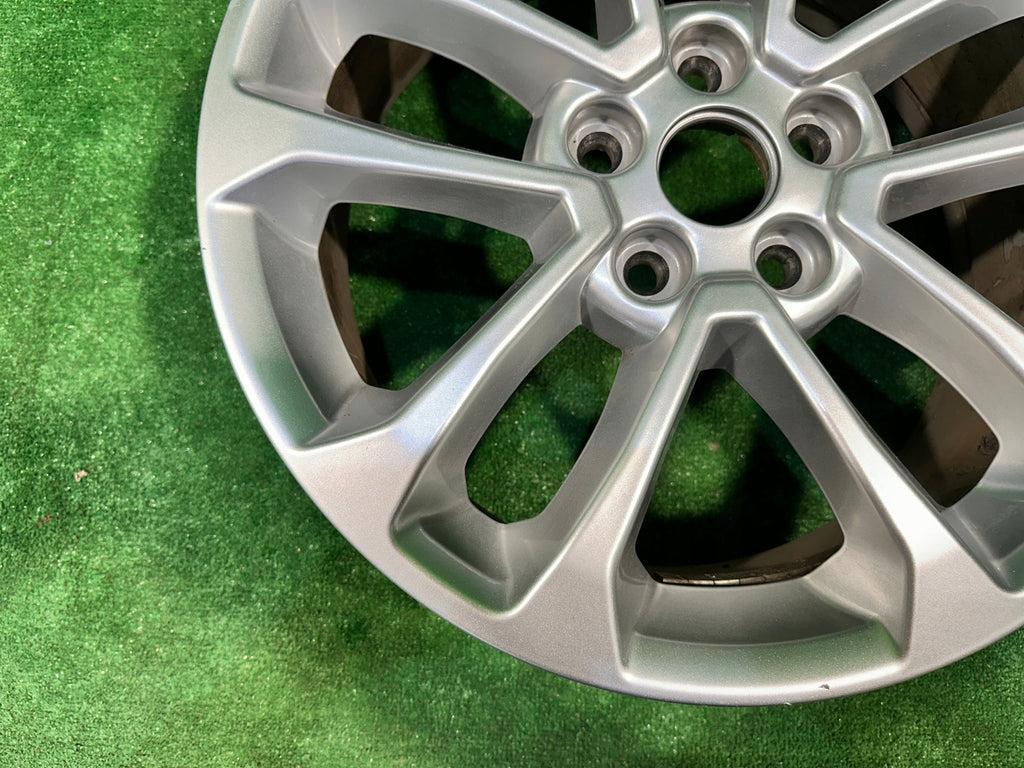 1x Alufelge 17 Zoll 7.0" 5x108 50ET LJ6C-A2A Ford Kuga Rim Wheel