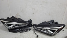 Load image into Gallery viewer, Frontscheinwerfer Seat Tarraco 5FJ941008G Full LED Rechts Scheinwerfer Headlight SCH4511969261ay