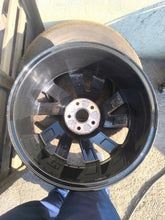 Laden Sie das Bild in den Galerie-Viewer, 1x Alufelge 18 Zoll 7.0" 5x112 5TA601025F VW Touran Rim Wheel FEL3154952045in