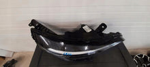 Laden Sie das Bild in den Galerie-Viewer, Frontscheinwerfer Renault Clio I V 260109379R Vorderseite Scheinwerfer Headlight SCH3638346984jg