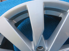 Laden Sie das Bild in den Galerie-Viewer, 1x Alufelge 17 Zoll 7.5" 5x112 43ET 8V0601025DE Audi A3 Rim Wheel FEL5918863804jz
