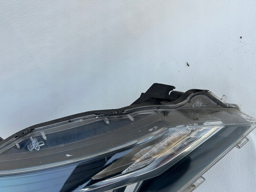 Frontscheinwerfer Toyota Yaris Golf III VII Ein Stück (Rechts oder Links)