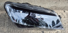 Laden Sie das Bild in den Galerie-Viewer, Frontscheinwerfer Skoda Superb III 3V1941016B Xenon Rechts Headlight