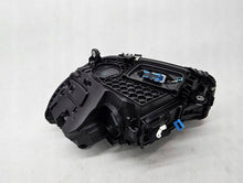 Laden Sie das Bild in den Galerie-Viewer, Frontscheinwerfer Mercedes-Benz W206 A2069065404 Full LED Rechts Headlight SCH4674958846ne