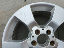 Load image into Gallery viewer, 1x Alufelge 17 Zoll 8.0" 5x112 57ET Glanz Silber A2044013102 Mercedes-Benz X204 FEL6348190750xi