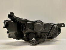 Load image into Gallery viewer, Frontscheinwerfer VW Passat 3G1941035P LED Links Scheinwerfer Headlight