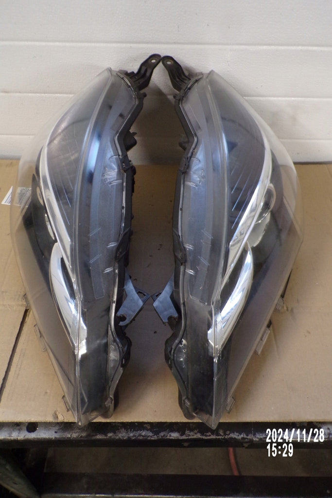 Frontscheinwerfer Toyota Yaris Ein Satz Scheinwerfer Headlight SCH6932333189kz