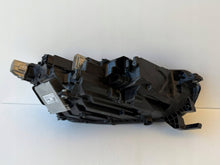 Laden Sie das Bild in den Galerie-Viewer, Frontscheinwerfer Skoda Octavia IV 5E4941015A LED Links Scheinwerfer Headlight SCH7633531793sc