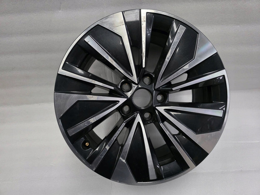 1x Alufelge 17 Zoll 41ET 3P0601025 Skoda Superb Rim Wheel FEL4831038545gn