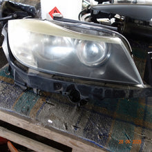 Laden Sie das Bild in den Galerie-Viewer, Frontscheinwerfer BMW E91 E90 72025829 Rechts Scheinwerfer Headlight SCH9015228959be