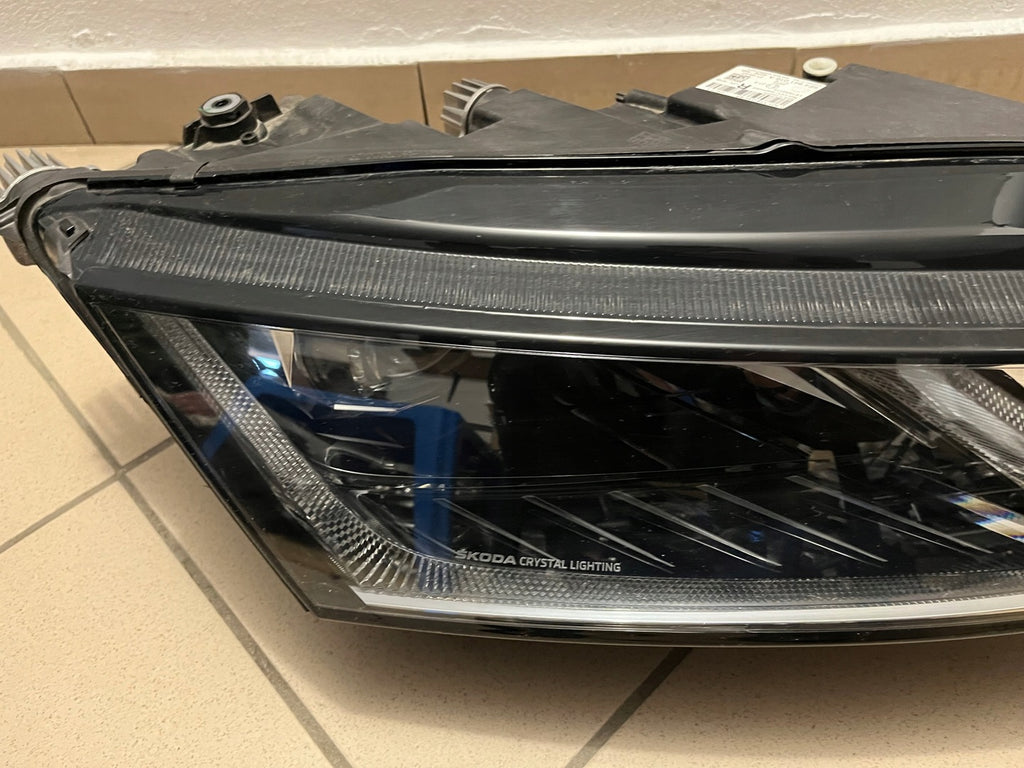 Frontscheinwerfer Skoda Octavia IV 5E4941016A LED Rechts Scheinwerfer Headlight SCH4868359715dr