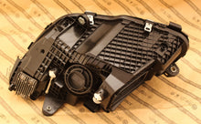 Laden Sie das Bild in den Galerie-Viewer, Frontscheinwerfer Mercedes-Benz W205 A2059062206 LED Rechts Headlight SCH3330531530ol