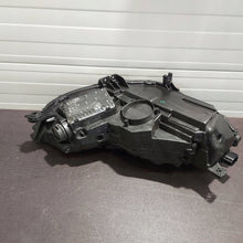 Load image into Gallery viewer, Frontscheinwerfer Audi A4 B9 8W0941035E LED Ein Stück (Rechts oder Links) SCH2310444755ad
