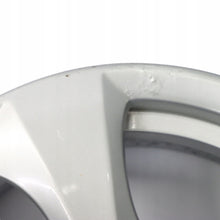 Laden Sie das Bild in den Galerie-Viewer, 1x Alufelge 16 Zoll 7.0" 5x120 31ET Glanz Silber 6795805 BMW E91 F30 E90 FEL9415258549lq