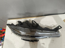 Laden Sie das Bild in den Galerie-Viewer, Frontscheinwerfer Maserati Levante 06701527190 LED Rechts Scheinwerfer Headlight SCH2514872051qr