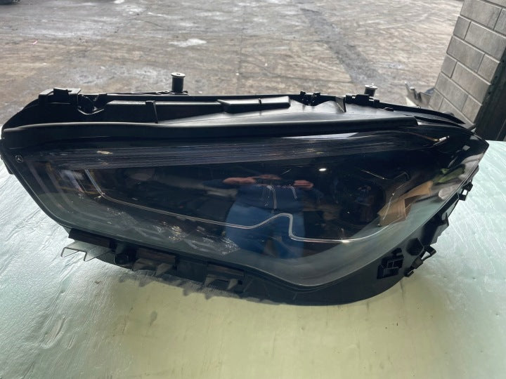 Frontscheinwerfer Mercedes-Benz Cla A1189061301 A1189061401 Rechts Headlight SCH5240777391su