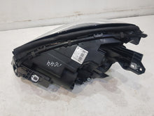 Laden Sie das Bild in den Galerie-Viewer, Frontscheinwerfer Mercedes-Benz Gla A1569062200 Rechts Scheinwerfer Headlight SCH1069983339fd