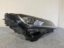 Laden Sie das Bild in den Galerie-Viewer, Frontscheinwerfer Skoda Superb III 3V1941016E 922430111502040001 LED Rechts SCH1664546915hd
