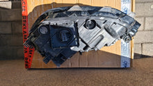 Load image into Gallery viewer, Frontscheinwerfer VW Golf Sportsvan 517941036A Rechts Scheinwerfer Headlight SCH4752810237ny