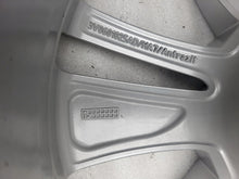 Load image into Gallery viewer, 1x Alufelge 18 Zoll 8.0&quot; 5x112 44ET 3V0601025F Skoda Superb Rim Wheel