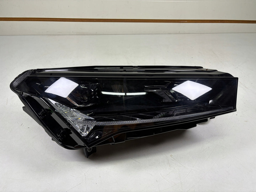 Frontscheinwerfer Skoda Enyaq 5LB941016A LED Rechts Scheinwerfer Headlight