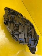 Laden Sie das Bild in den Galerie-Viewer, Frontscheinwerfer Mercedes-Benz W221 A2218201339 Xenon Links Headlight SCH5659806698fw