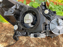 Laden Sie das Bild in den Galerie-Viewer, Frontscheinwerfer Honda Insight Xenon Links Scheinwerfer Headlight