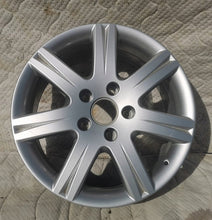 Laden Sie das Bild in den Galerie-Viewer, 1x Alufelge 18 Zoll 7.5" 5x130 53ET Glanz Silber 4L0071498666 Audi Q7 Rim Wheel FEL3698203626ye