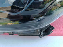 Laden Sie das Bild in den Galerie-Viewer, Frontscheinwerfer Toyota C-Hr 81150-YP280 Links Scheinwerfer Headlight SCH1746075263fr