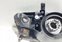 Load image into Gallery viewer, Frontscheinwerfer Mitsubishi Pajero III 10087419 Links Scheinwerfer Headlight