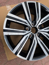 Load image into Gallery viewer, 1x Alufelge 18 Zoll 7.0" 5x114.3 40ET Glanz Schwarz PW457-16000 Toyota Corolla FEL4344623728hx
