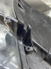 Laden Sie das Bild in den Galerie-Viewer, Frontscheinwerfer VW Touran 1t1 1T1941005C Links Scheinwerfer Headlight SCH7320537152he