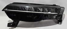 Laden Sie das Bild in den Galerie-Viewer, Frontscheinwerfer Renault Megane I E-Tech 260605490R LED Links Headlight SCH4626622022gz