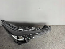 Laden Sie das Bild in den Galerie-Viewer, Frontscheinwerfer Toyota Corolla 81110-02S60 LED Rechts Scheinwerfer Headlight SCH9607123948xx