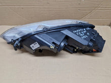 Load image into Gallery viewer, Frontscheinwerfer VW Phaeton 3D1941016G 89005859 Rechts Scheinwerfer Headlight