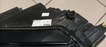 Laden Sie das Bild in den Galerie-Viewer, Frontscheinwerfer Skoda Karoq 57B941015D Links Scheinwerfer Headlight SCH9766858549wb
