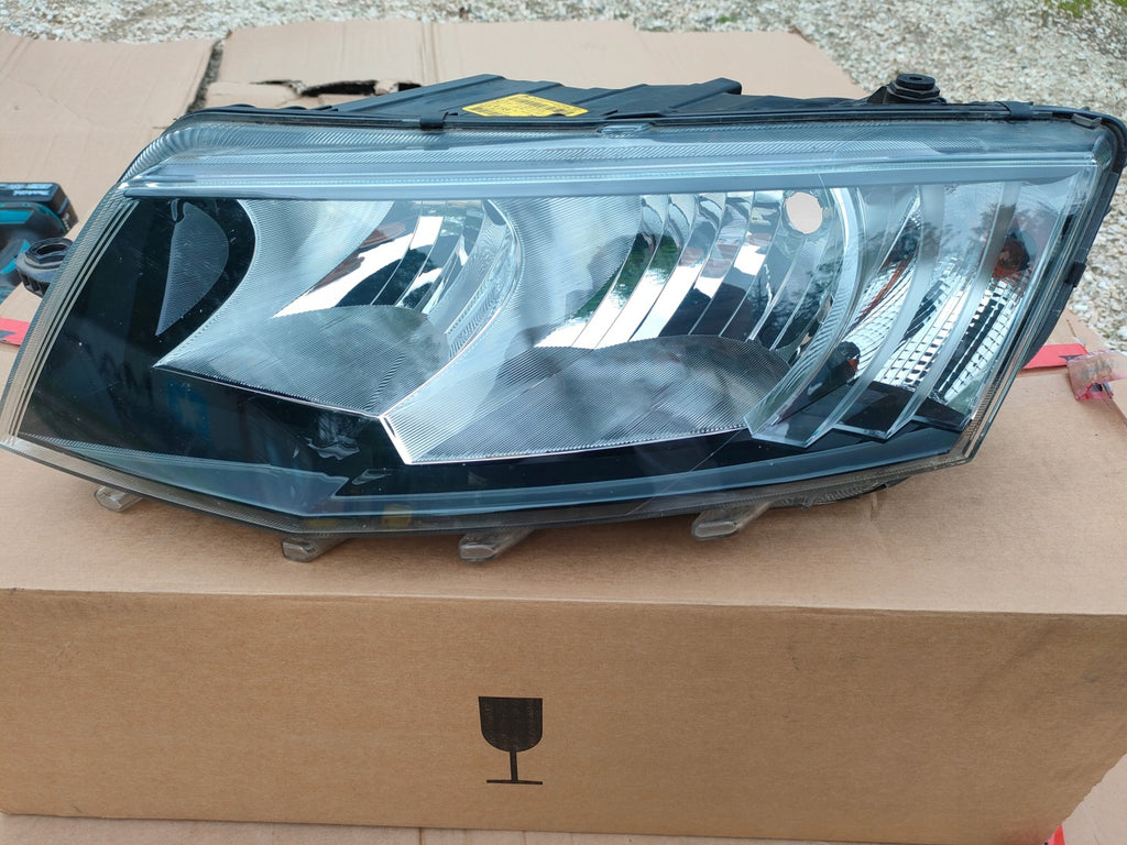 Frontscheinwerfer Skoda Octavia III 5E1941015 Links Scheinwerfer Headlight SCH2256282291an