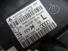 Load image into Gallery viewer, Frontscheinwerfer Audi A3 8P0941029AA Xenon Ein Stück (Rechts oder Links)