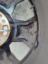 Laden Sie das Bild in den Galerie-Viewer, 1x Alufelge 17 Zoll 6.5&quot; 5x114.3 403006311R Dacia Rim Wheel