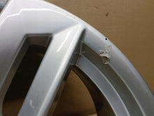 Laden Sie das Bild in den Galerie-Viewer, 1x Alufelge 17 Zoll 7.5" 5x112 38ET Glanz Silber 8W0601025E Audi Rim Wheel FEL9824116720af