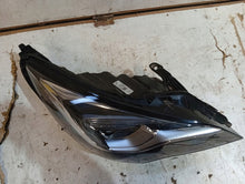 Laden Sie das Bild in den Galerie-Viewer, Frontscheinwerfer Opel Astra 39187261 Full LED Rechts Scheinwerfer Headlight SCH6708870818uv
