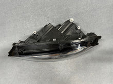 Laden Sie das Bild in den Galerie-Viewer, Frontscheinwerfer Mercedes-Benz W247 A2479068906 LED Links Headlight