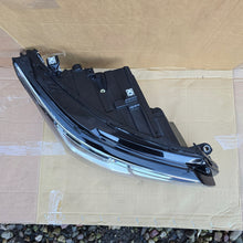 Load image into Gallery viewer, Frontscheinwerfer VW Golf VIII 5H1941006C Rechts Scheinwerfer Headlight SCH5736521744gj